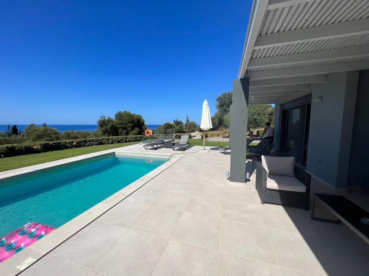 Avithos Blue Villas Svoronata Eksteriør billede