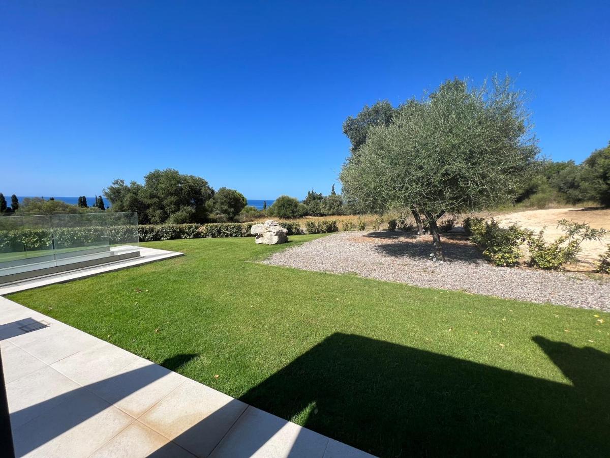 Avithos Blue Villas Svoronata Eksteriør billede