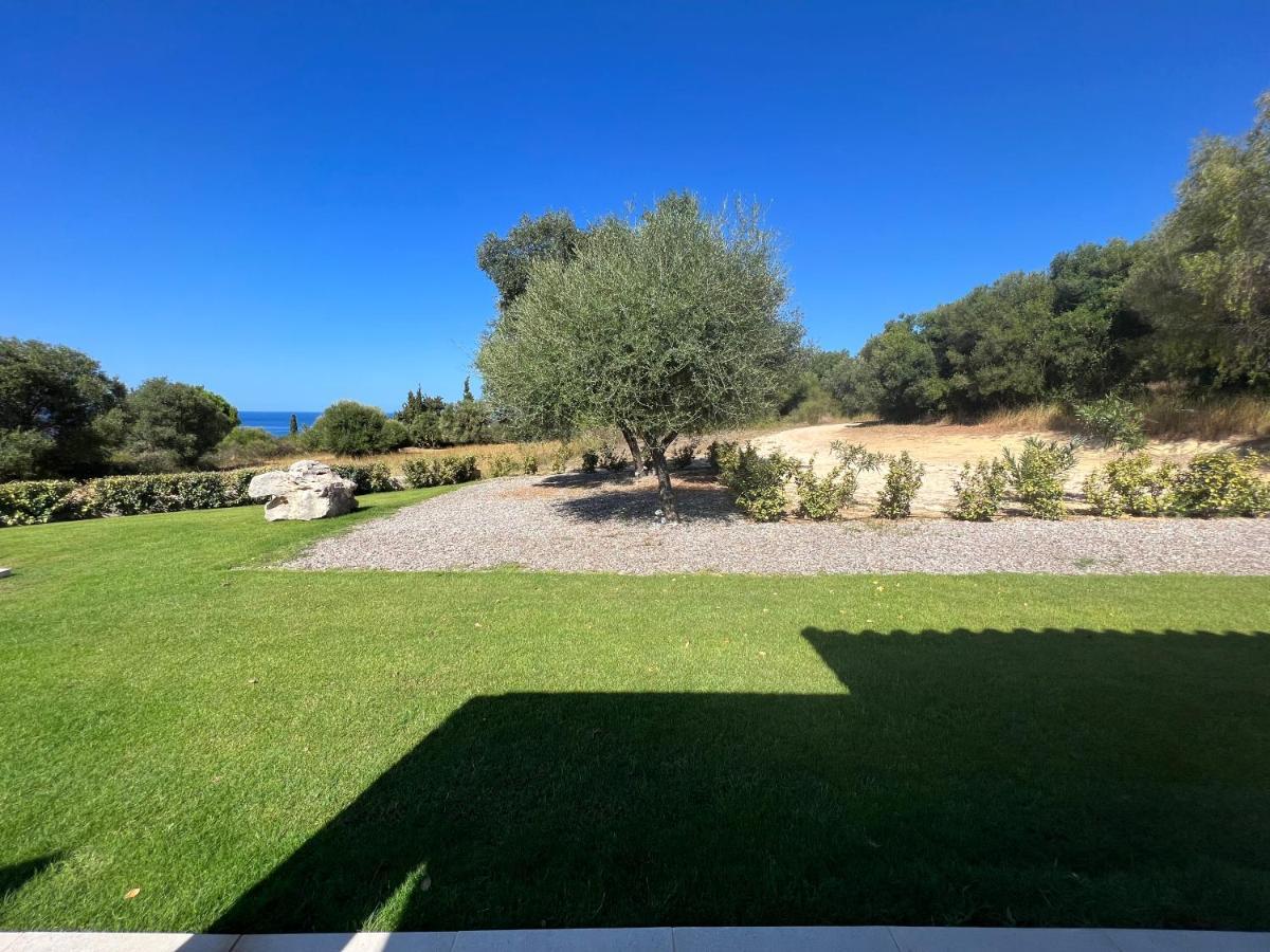 Avithos Blue Villas Svoronata Eksteriør billede