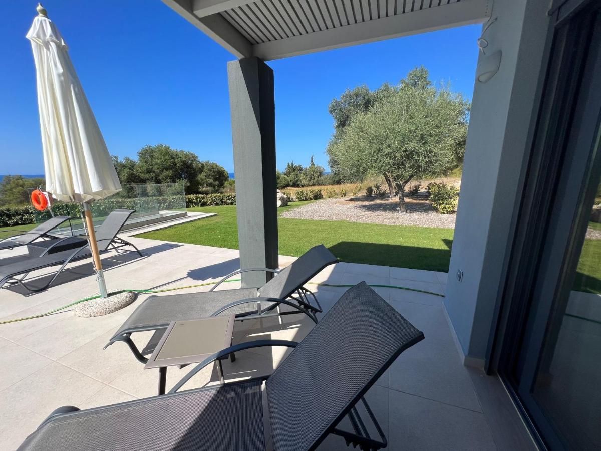 Avithos Blue Villas Svoronata Eksteriør billede