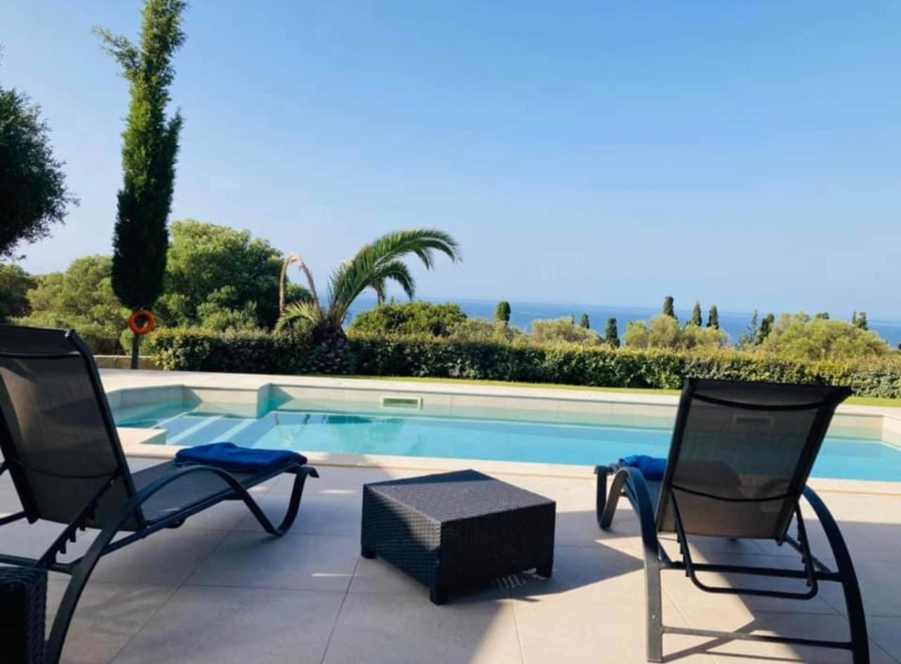 Avithos Blue Villas Svoronata Eksteriør billede